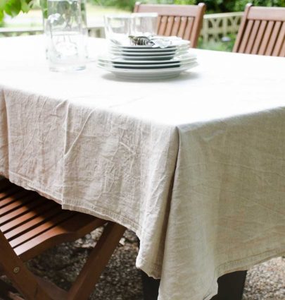 THE EASIEST DIY DINING TABLE 3