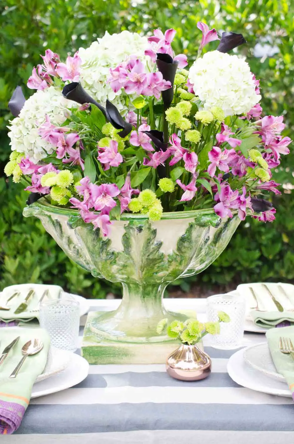 Purple and green fall table setting on @thouswellblog