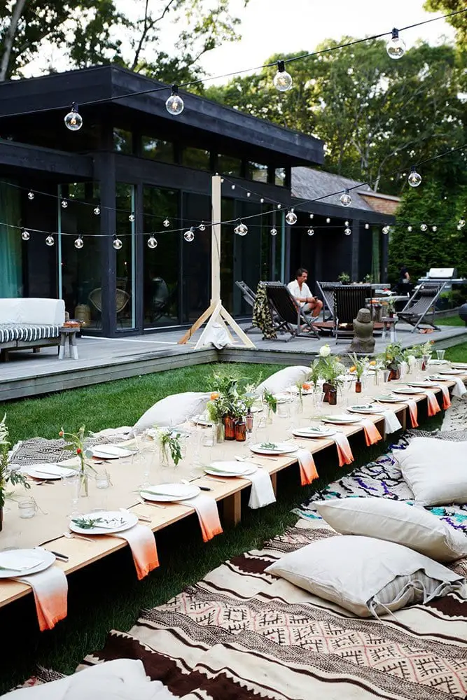 Summer dinner party with string lights via @thouswellblog