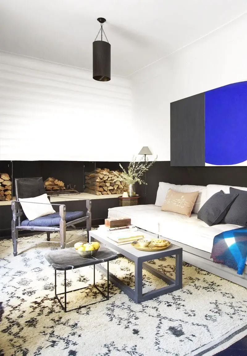 Graphic style in a Moroccan riad living room via @thouswellblog