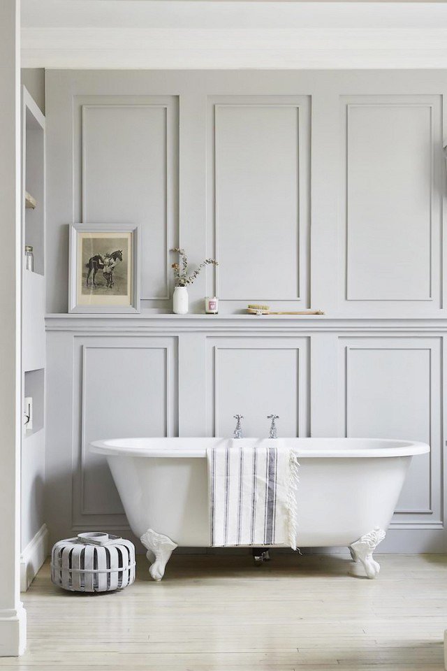 8 Inspiring Examples Of Crown Molding For Modern Bathrooms   Gray Bathroom Wall Molding Trimwork 