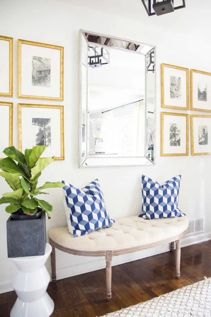 Fresh entryway design with demilune bench and fiddle leaf fig on Thou Swell @thouswellblog
