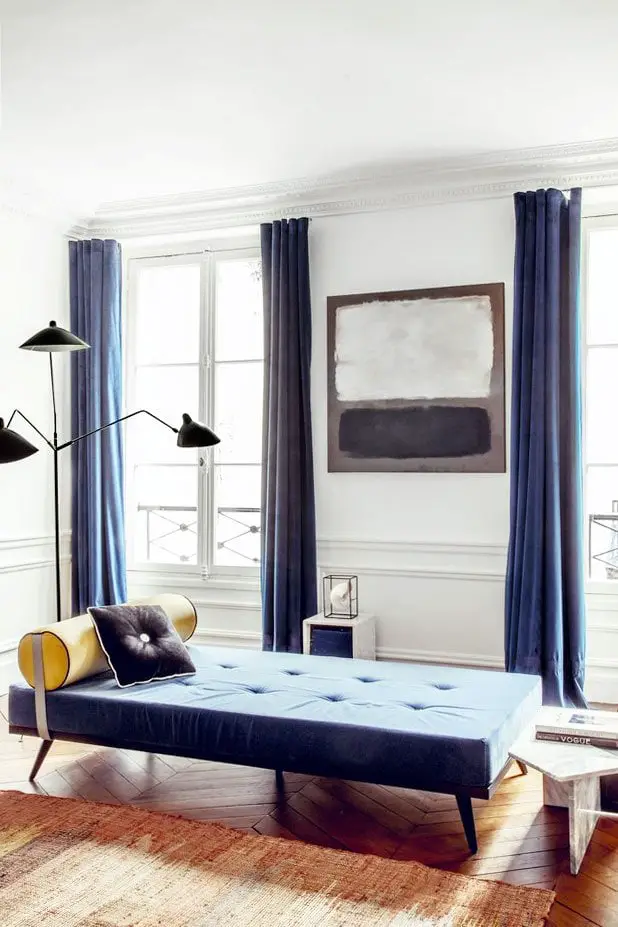 Blue and white modern living room in Paris on Thou Swell @thouswellblog