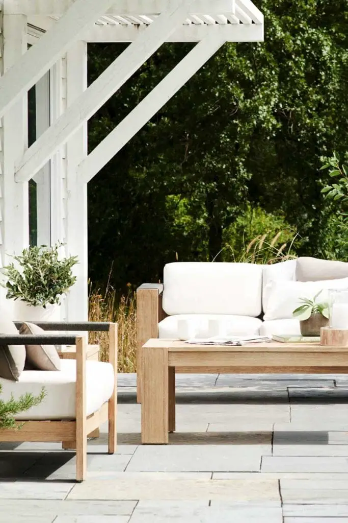 THE BEST OF: MODERN OUTDOOR FURNITURE 3