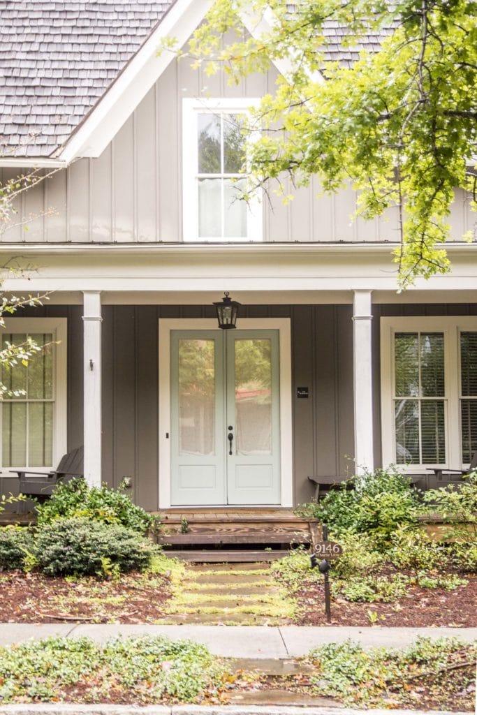 Modern cottage exterior in Serenbe, Georgia on Thou Swell @thouswellblog