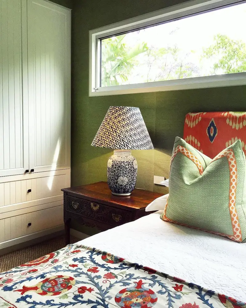 https://thouswell.com/wp-content/uploads/2017/11/green-bedroom-pattern-lampshade.jpg