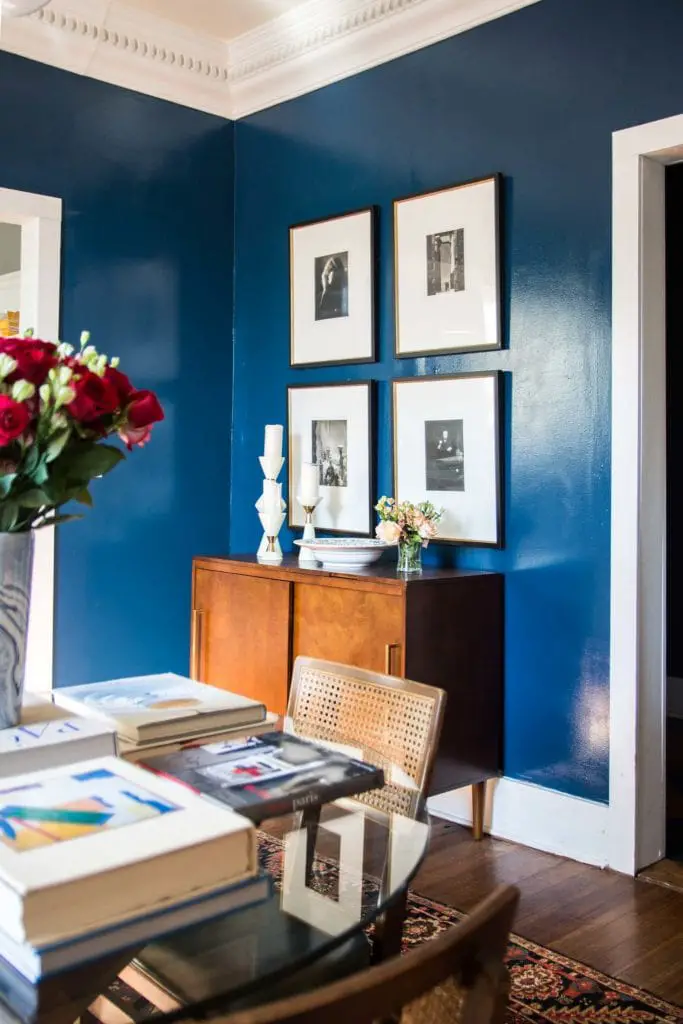 High-gloss blue dining room makeover on Thou Swell @thouswellblog