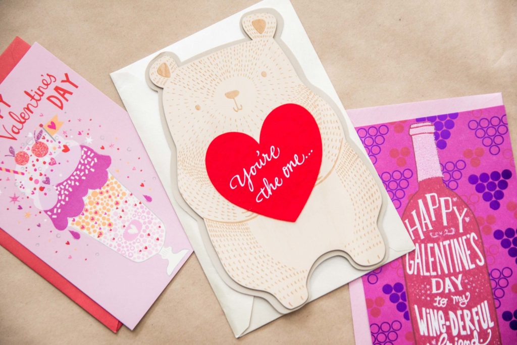 Valentine's Day cards and gift guide with American Greetings on Thou Swell @thouswellblog