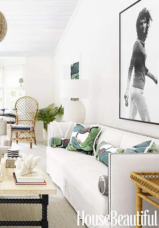 A modern take on Palm Beach style with white living room decor on Thou Swell @thouswellblog