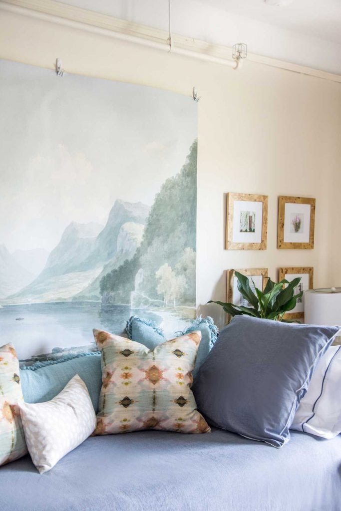 Serene dorm room design makeover with Annie Selke Bed101 bedding and oversized mural on Thou Swell @thouswellblog