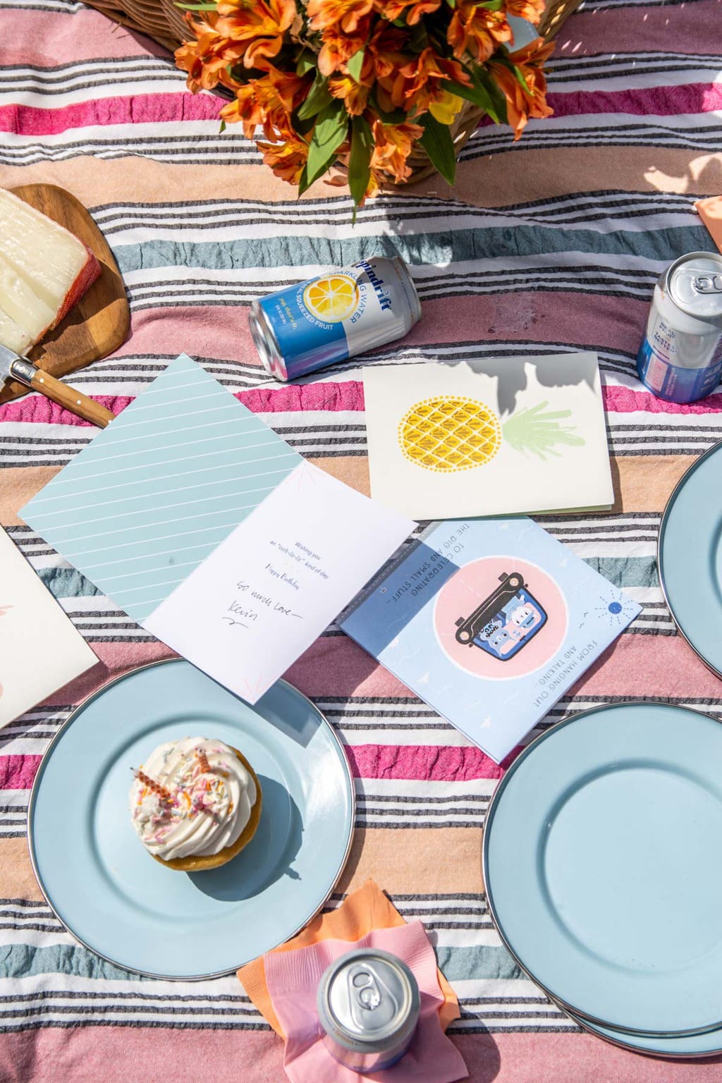 A CELEBRATORY SUMMER BIRTHDAY PICNIC 14 A celebratory summer birthday picnic with easy snacks and American Greetings cards on Thou Swell @thouswellblog
