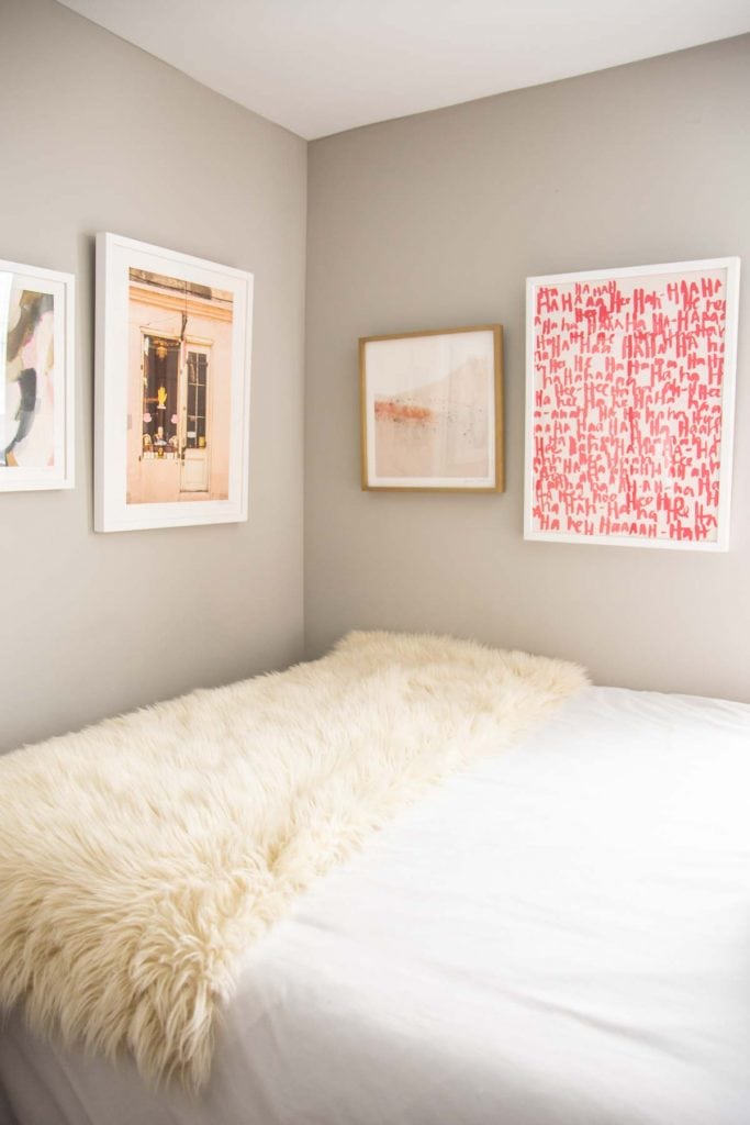 Blush apartment bedroom design makeover reveal with Mohawk Home area rug on Thou Swell @thouswellblog