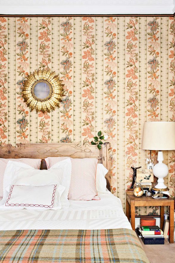 Eclectic bedroom with traditional wallpaper and sunburst mirror on Thou Swell @thouswellblog