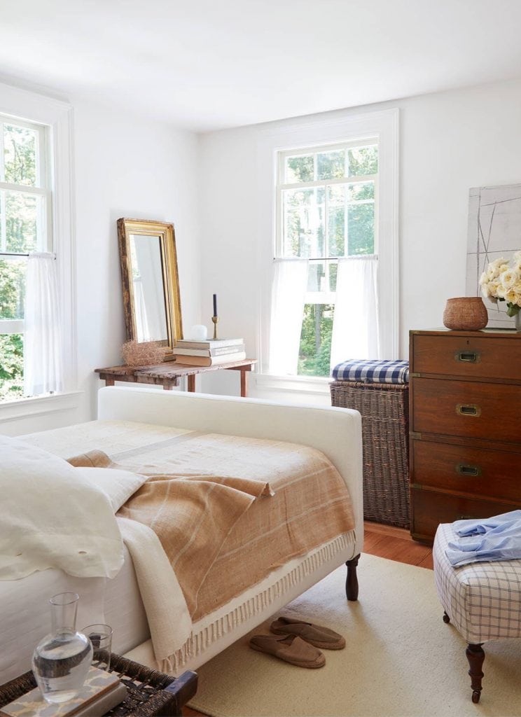 Connecticut cottage bedroom on Thou Swell @thouswellblog