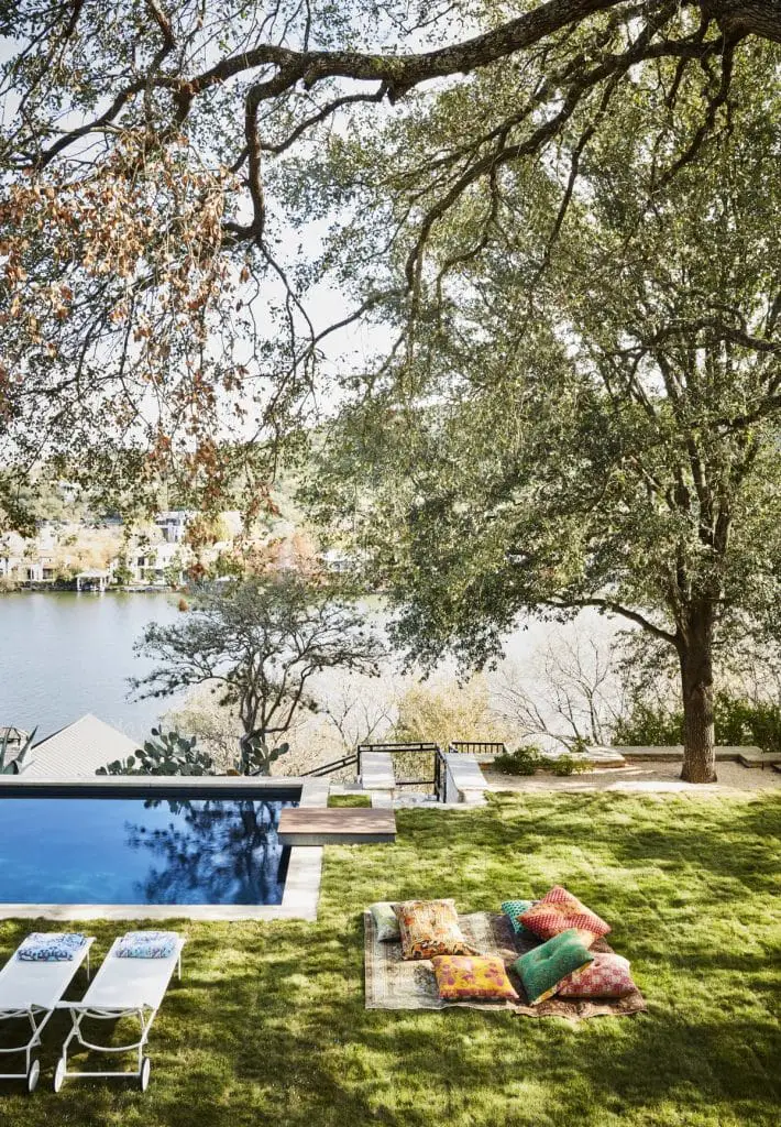 Austin pool and green backyard landscaping private yard on Thou Swell #livingroom #livingroomdesign #austinhome #hometour