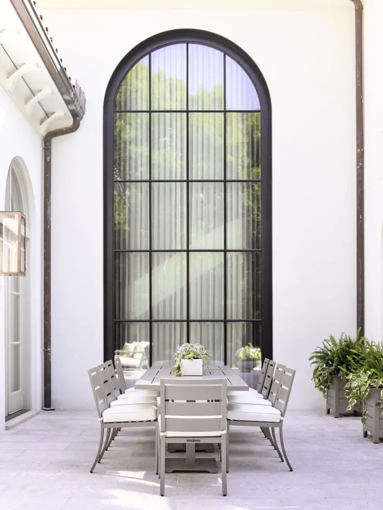Southeastern showhouse in Atlanta, Southern California inspired house design on Thou Swell #showhouse #atlanta #atlantahomes #southernstyle #southerndesign #interiordesign #homedesign #design