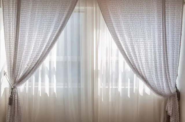 Useful Tips and Ideas for Buying Curtain and Blinds 1