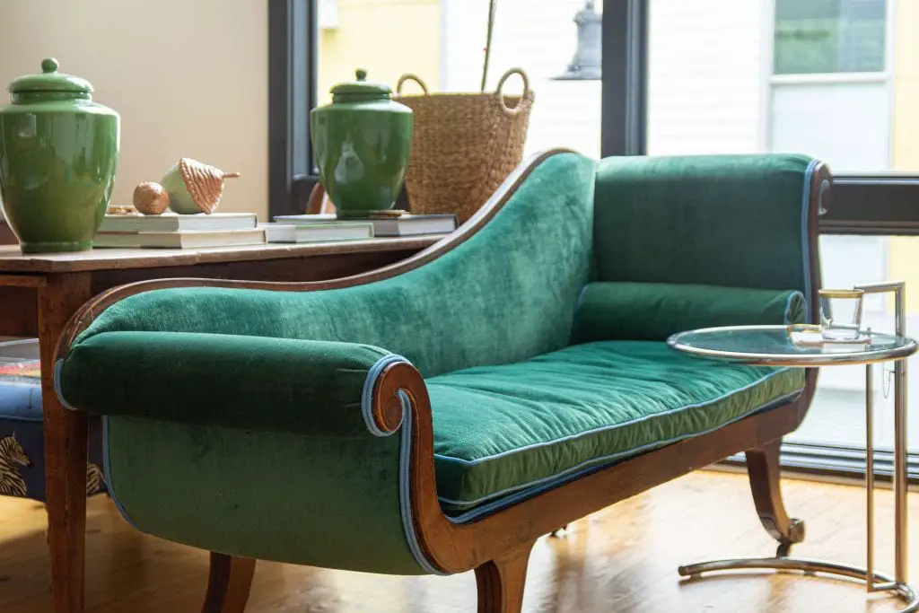 Green velvet antique chaise upholstery with Lewis & Sheron fabric store in Atlanta on Thou Swell by Kevin O'Gara #chaise #chaiselounge #greenvelvet #designerfabric #interiordesign #furniture #homedecorideas