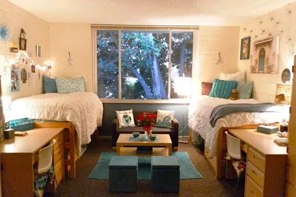 5 Tricks for Decorating Your Dorm Room 1