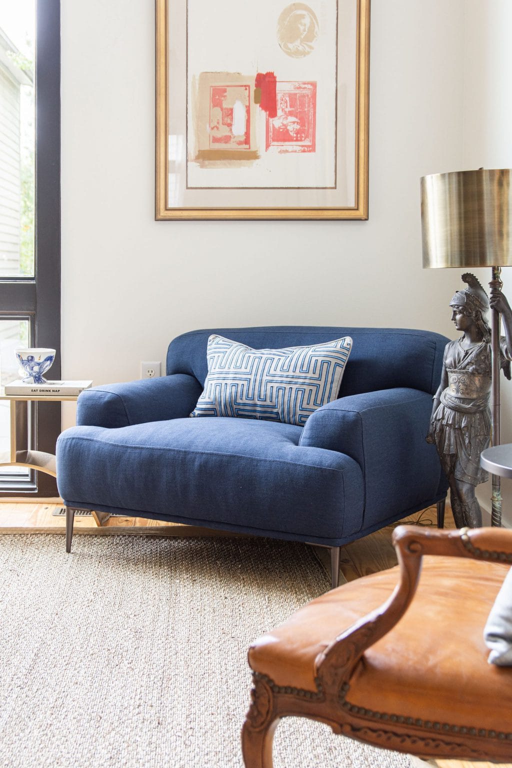 Modern living room design with blue sofa and armchair from Article, Abisko sofa and chair, navy blue sofa, townhouse design ideas by Kevin O'Gara on Thou Swell #article #myarticle #abiskosofa #bluesofa #moderndesign #livingroom #livingroomdesign #homedecor #homedecorideas