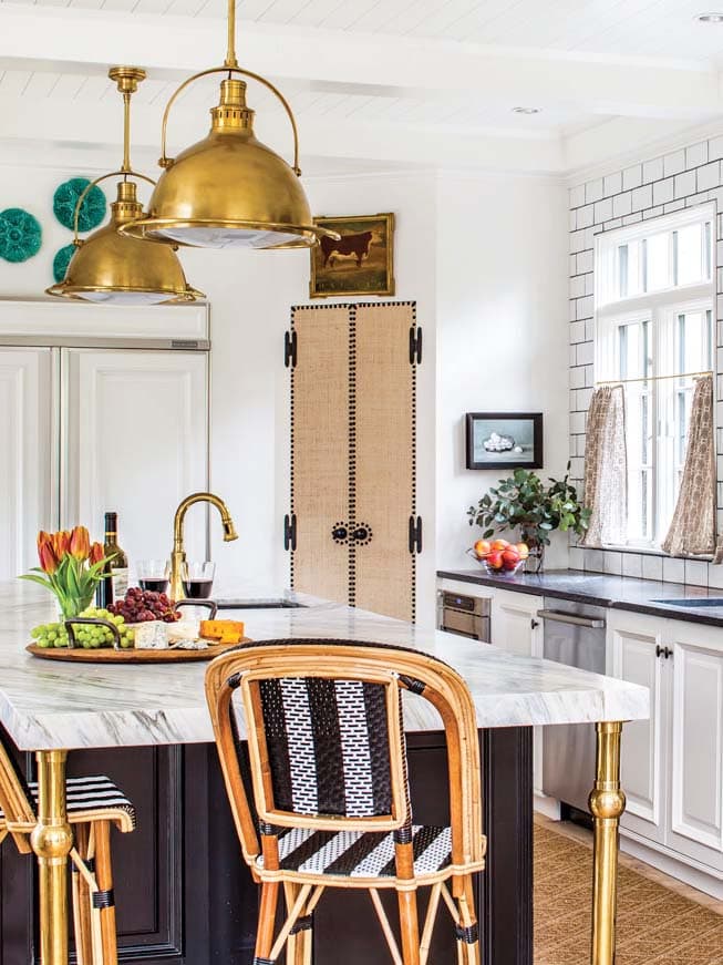 French-inspired interiors in a Mediterranean house in Buckhead, Atlanta by Norman Askins on Thou Swell #hometour #housetour #frenchstyle #interiordesign #buckhead #atlantahome 