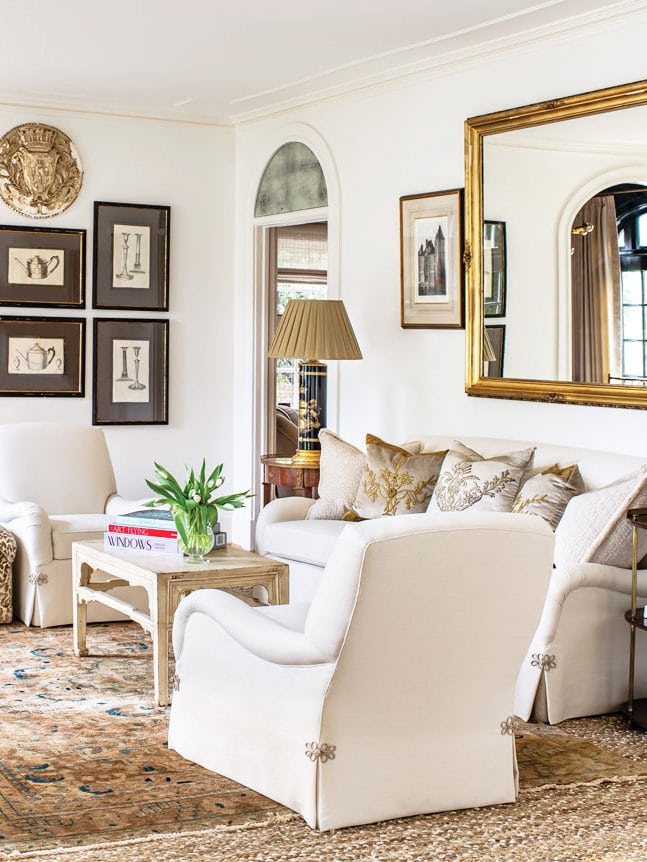 French-inspired interiors in a Mediterranean house in Buckhead, Atlanta by Norman Askins on Thou Swell #hometour #housetour #frenchstyle #interiordesign #buckhead #atlantahome 