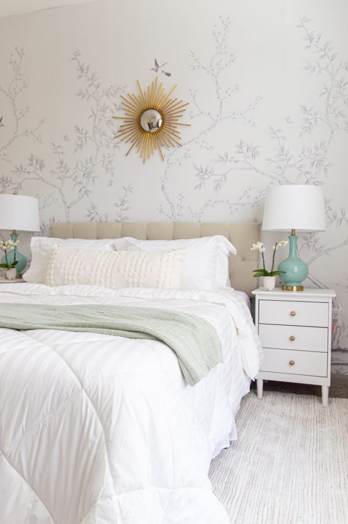 Grace's college bedroom design makeover, college decorating, temporary wallpaper, chinoiserie mural, white bedroom decor on Thou Swell #bedroom #bedroommakeover #bedroomdesign #bedroomdecor #collegebedroom #collegedecor #backtocollege