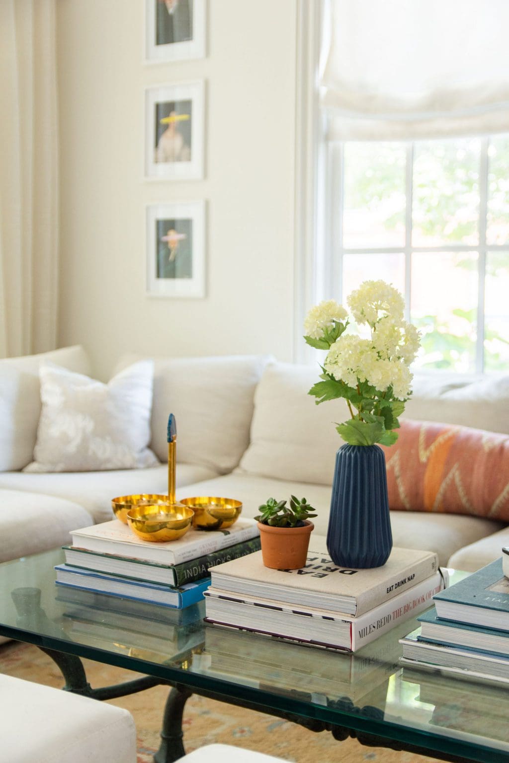 STYLING MADE SIMPLE: MY CURATED BOX WITH SULLIVANS HOME DECOR 1 Home decor box by Kevin O'Gara with Sullivans Home featuring faux plants, flowers, vases, tea towels, and a scented candle #homedecor #homedecortips #homedesign