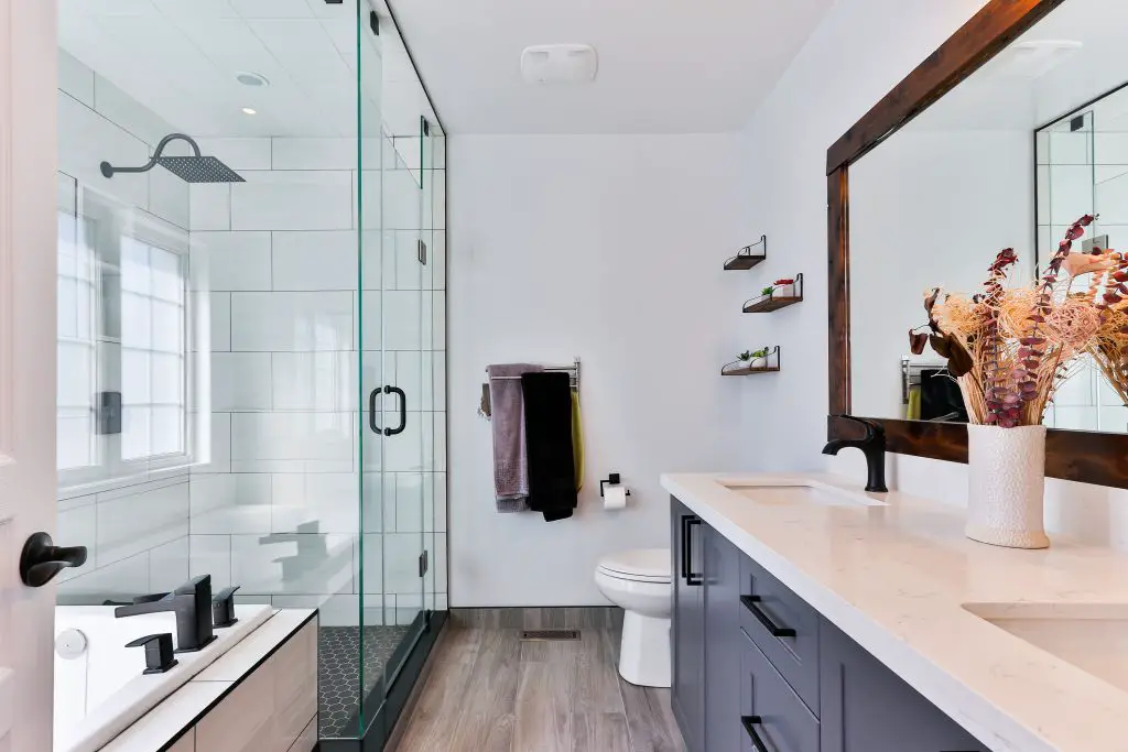 What Comes First in Bathroom Remodeling? 1