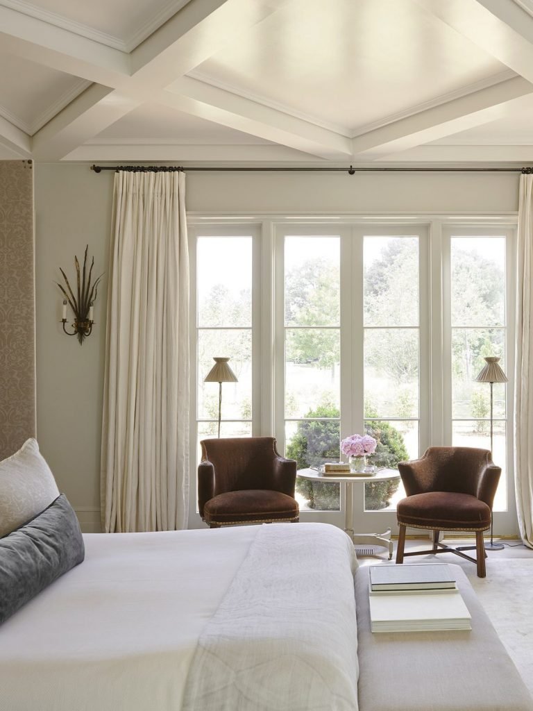 Modern farmhouse master bedroom design in Mountain Brook, Alabama by Paul Bates and Melanie Pounds on Thou Swell #farmhouse #alabama #southernhome #hometour #homedesign #interiordesign